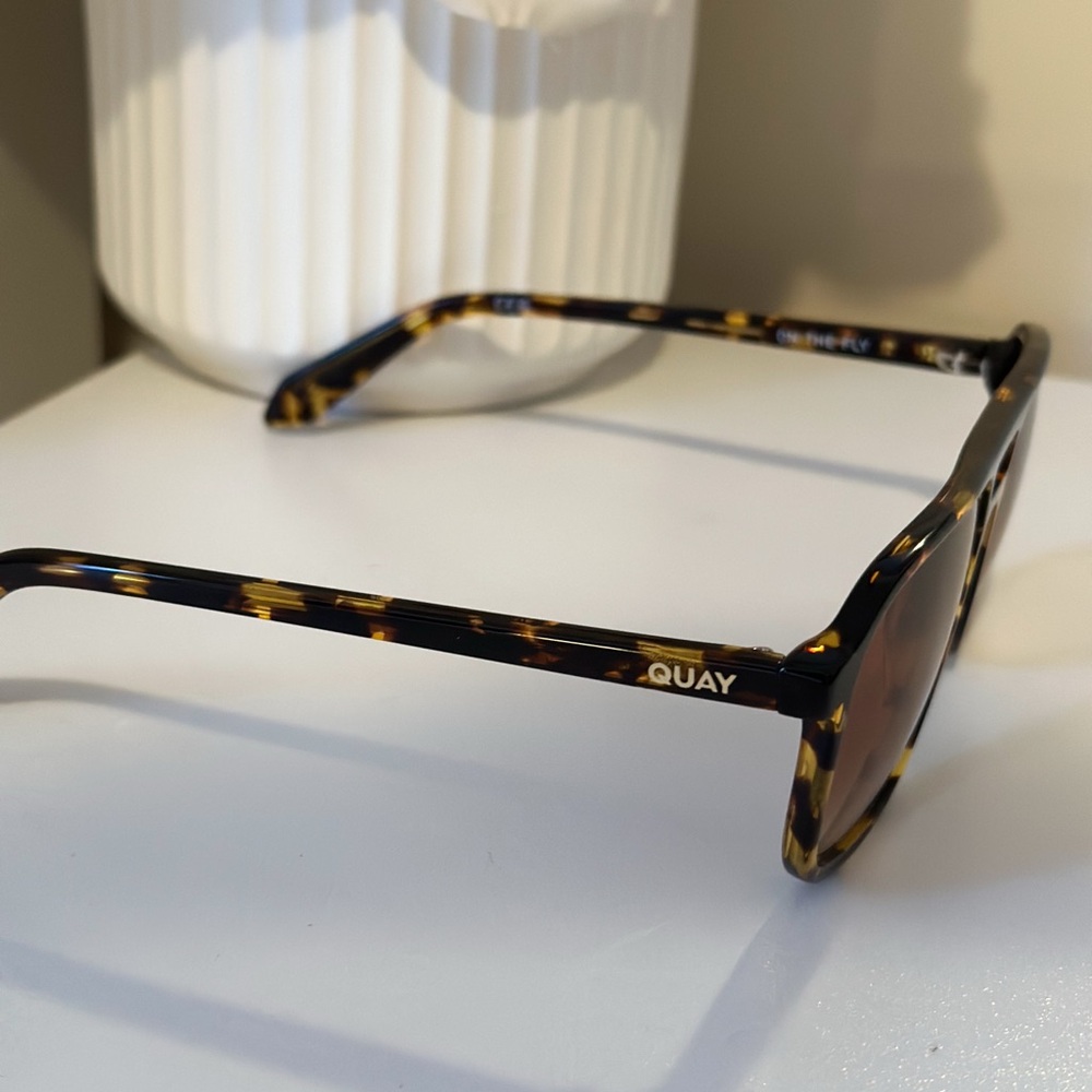 Quay Australia Rectangular Tortoise Sunglasses Br… - image 5